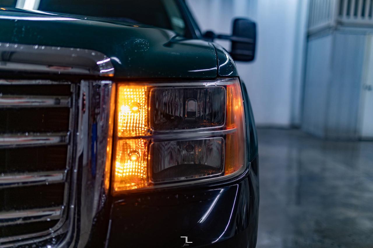 2008 GMC Sierra 3500HD 4x4 Reg Cab LT Dump Box Diesel Dually Red Deer AB