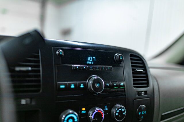 2008 GMC Sierra 3500HD 4x4 Reg Cab LT Dump Box Diesel Dually Red Deer AB