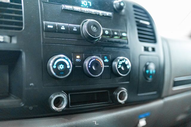 2008 GMC Sierra 3500HD 4x4 Reg Cab LT Dump Box Diesel Dually Red Deer AB