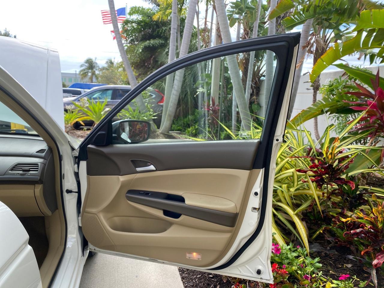 2008 Honda Accord Sdn LX-P LOW MILES 49,816 1 OWNER Pompano Beach FL