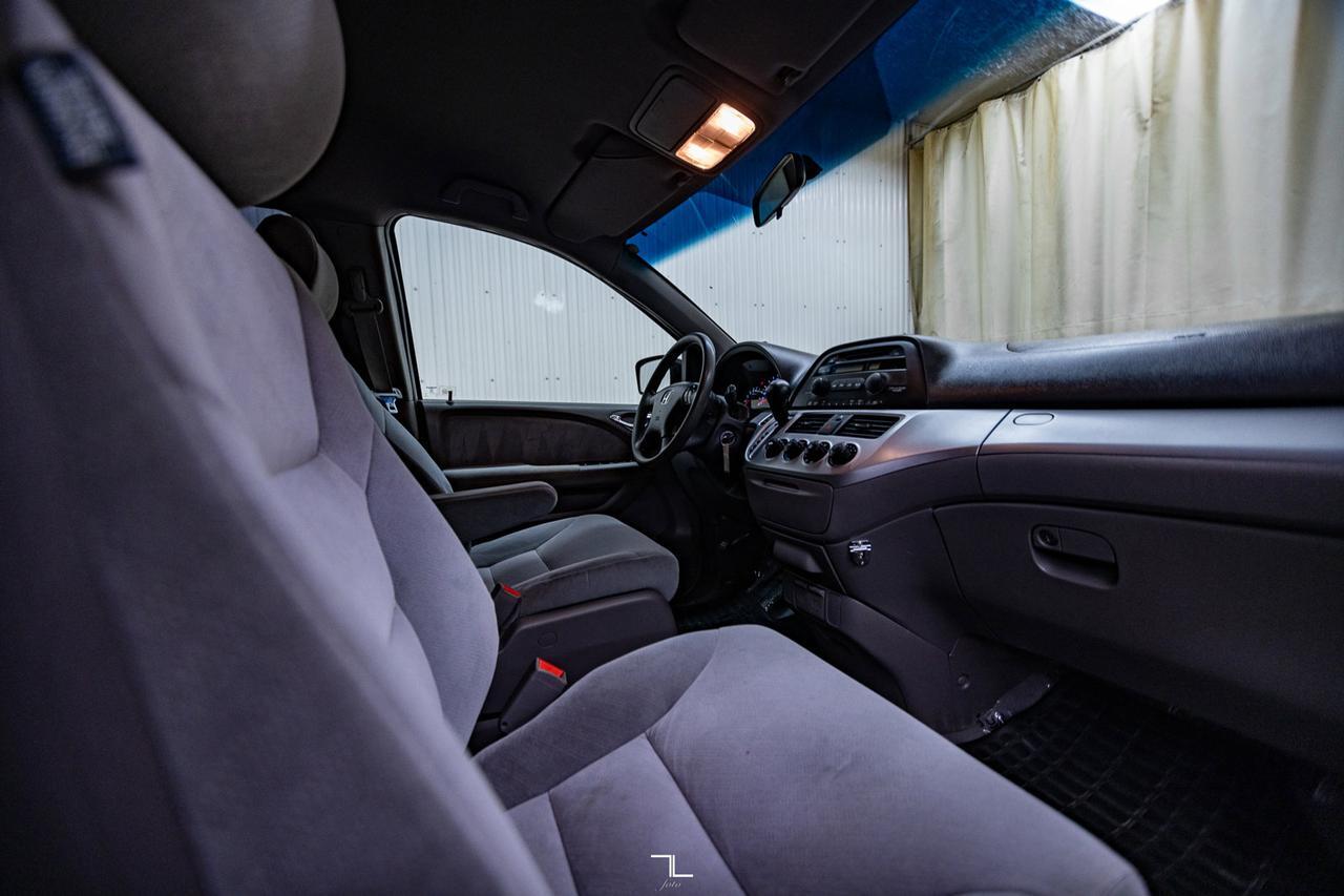 2008 Honda Odyssey LX 3rd Row Seats Red Deer AB