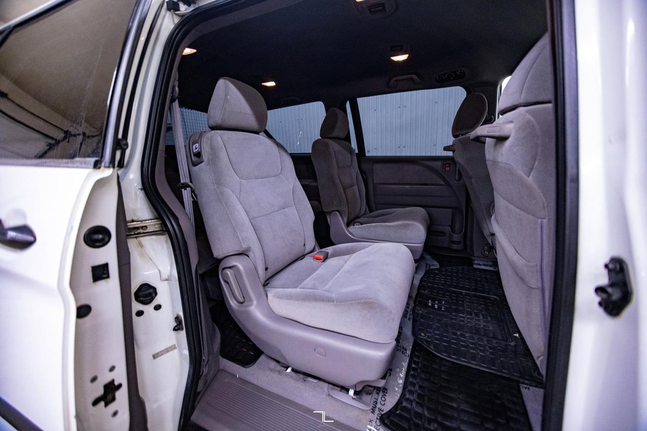 2008 Honda Odyssey LX 3rd Row Seats Red Deer AB