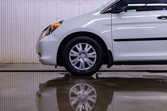 2008 Honda Odyssey LX 3rd Row Seats Red Deer AB