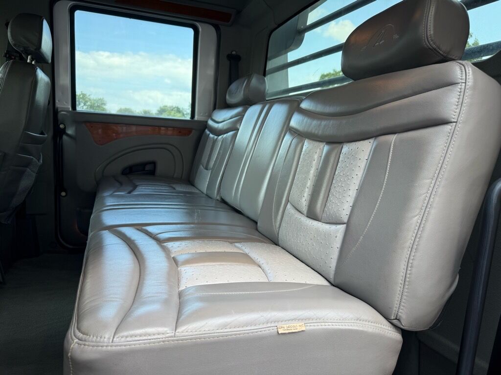 2008 International 4400 2 L HAULER TRUCK