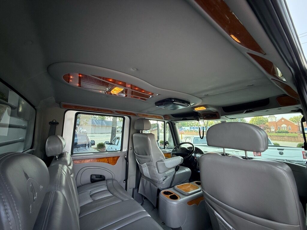 2008 International 4400 2 L HAULER TRUCK