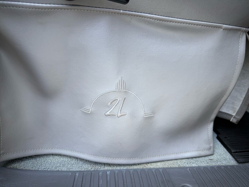 2008 International 4400 2 L HAULER TRUCK