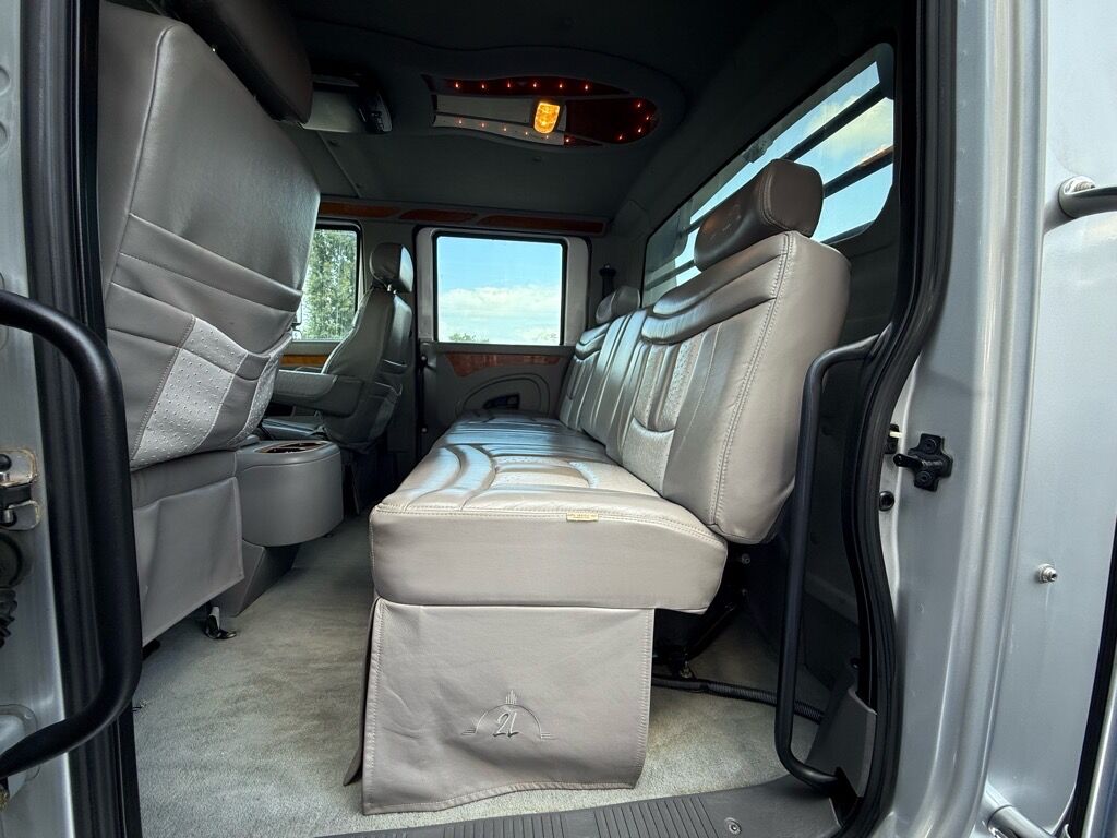 2008 International 4400 2 L HAULER TRUCK