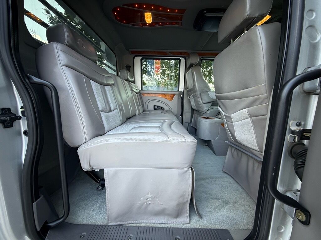 2008 International 4400 2 L HAULER TRUCK