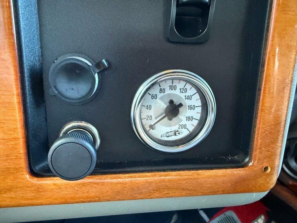 2008 International 4400 2 L HAULER TRUCK