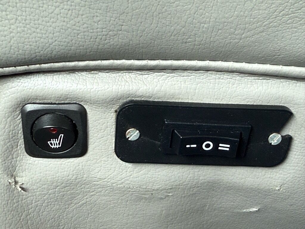 2008 International 4400 2 L HAULER TRUCK