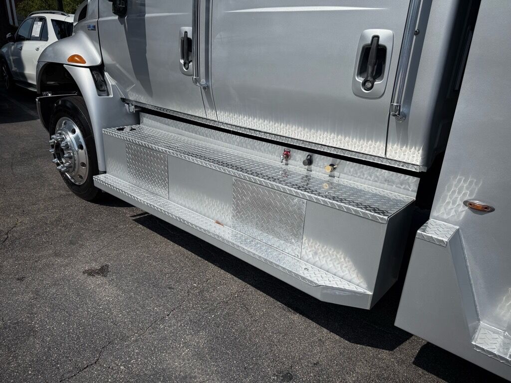 2008 International 4400 2 L HAULER TRUCK