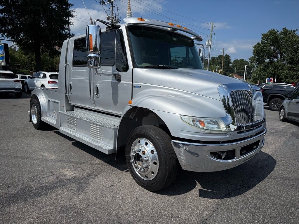 2008 International 4400 2 L HAULER TRUCK