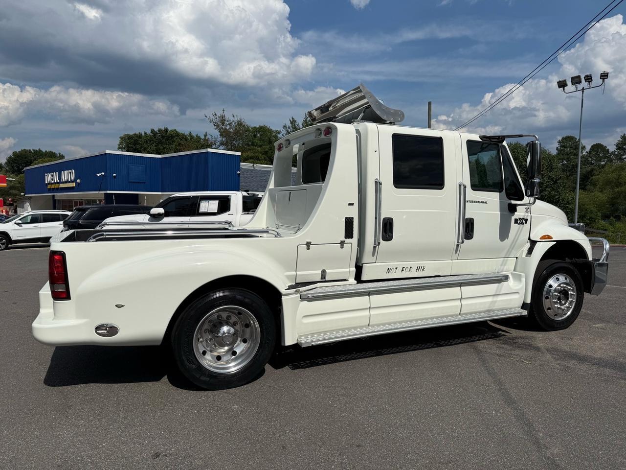 2008 International RXT Crew Cab