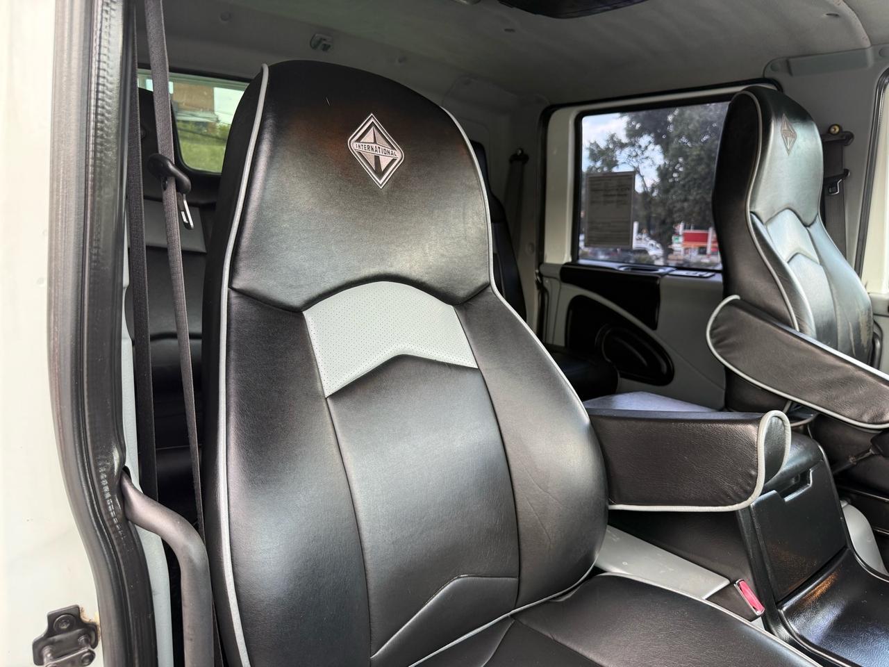2008 International RXT Crew Cab
