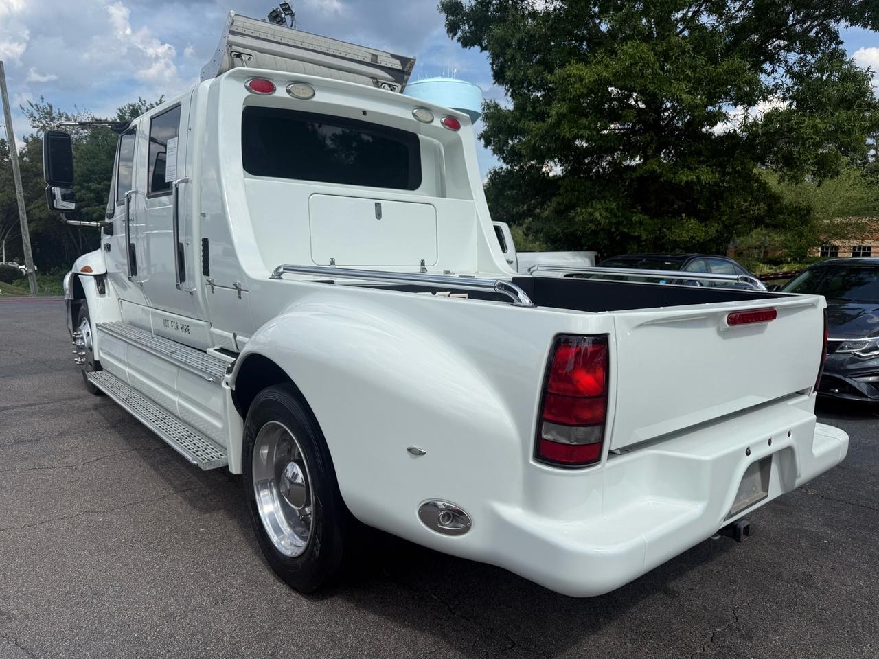 2008 International RXT Crew Cab