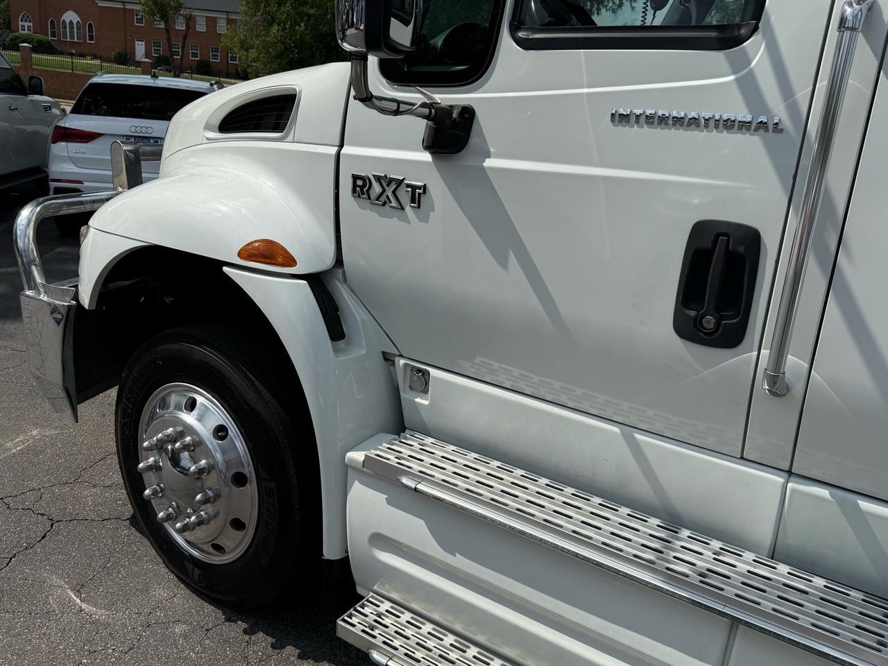 2008 International RXT Crew Cab