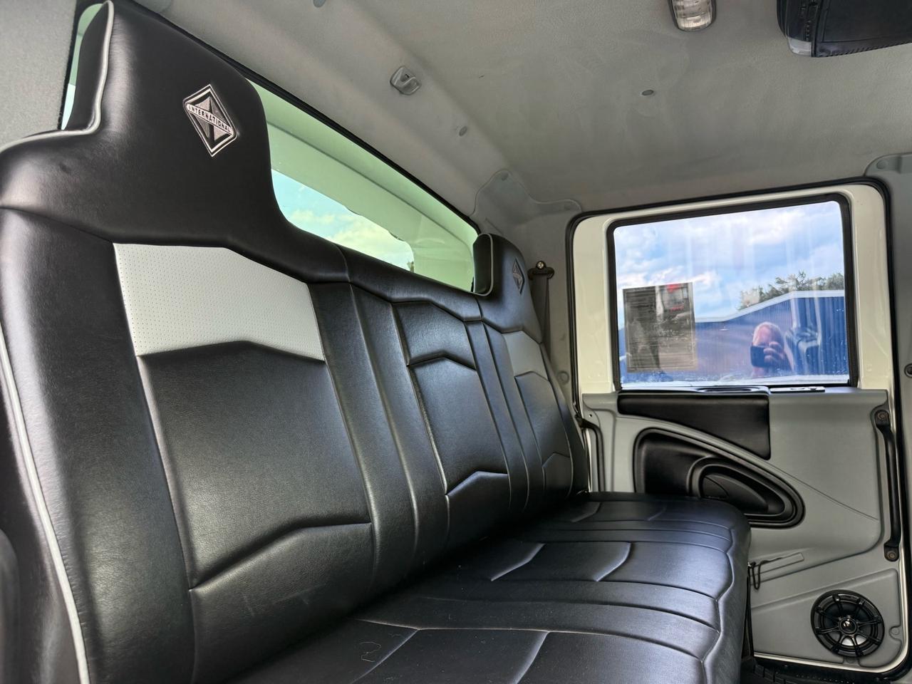 2008 International RXT Crew Cab