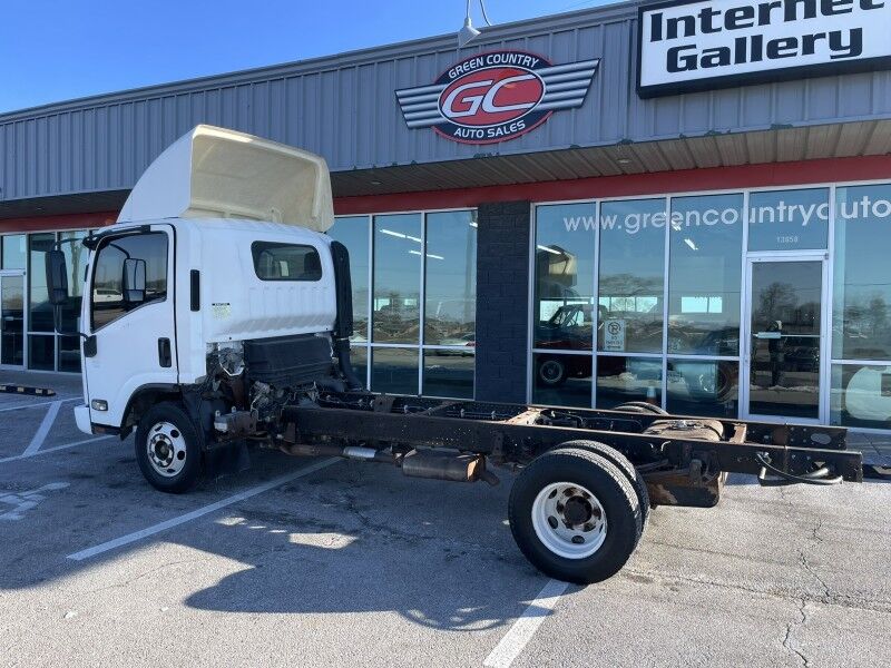 2008 Isuzu NPR 6.0L Gas Cab & Chassis Collinsville OK
