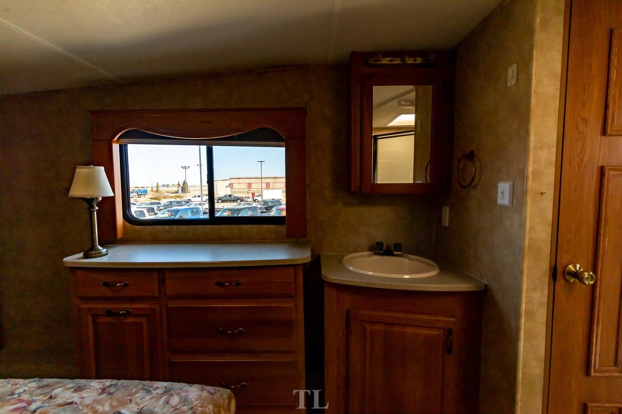 2008 Jayco Eagle 291 RLTS 35 Ft. Travel Trailer 3 Slides Red Deer AB