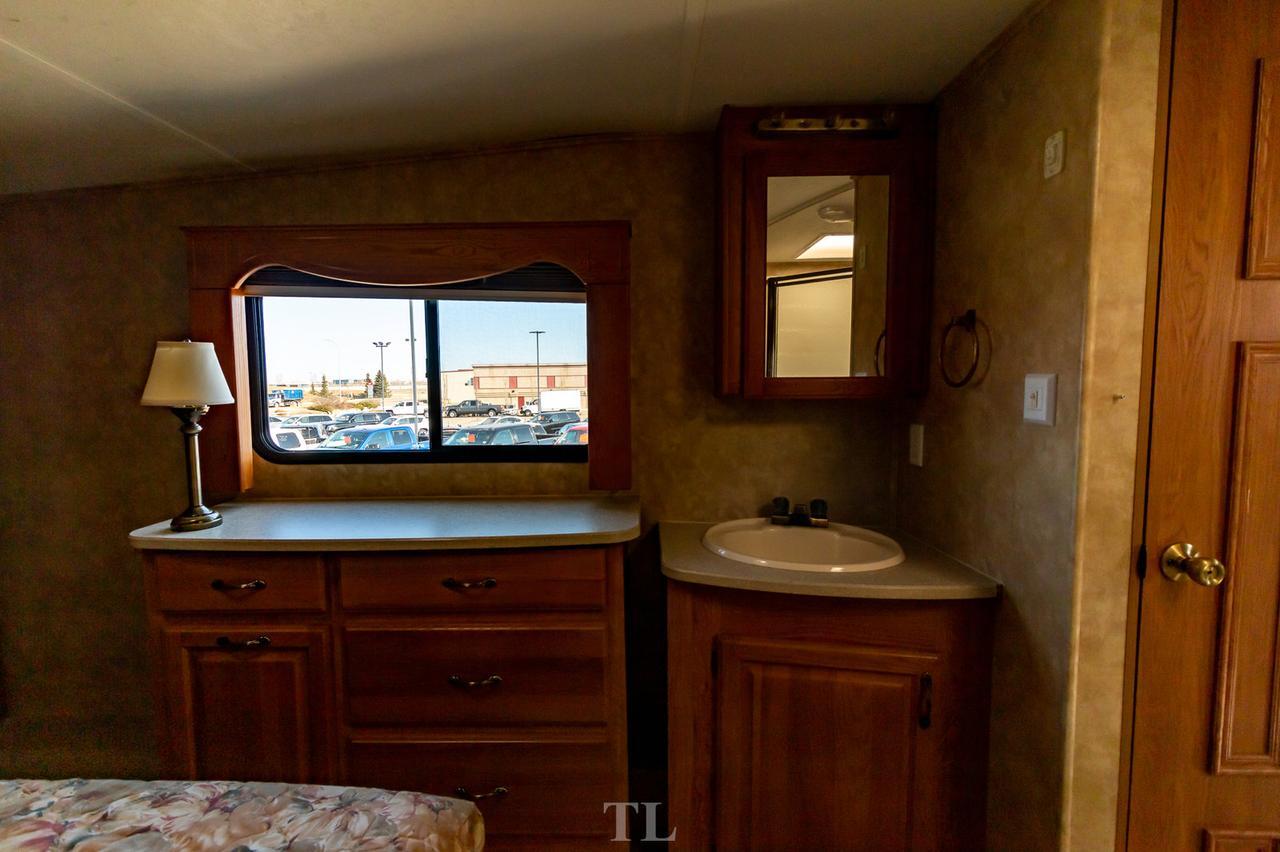 2008 Jayco Eagle 291 RLTS 35 Ft. Travel Trailer 3 Slides Red Deer AB