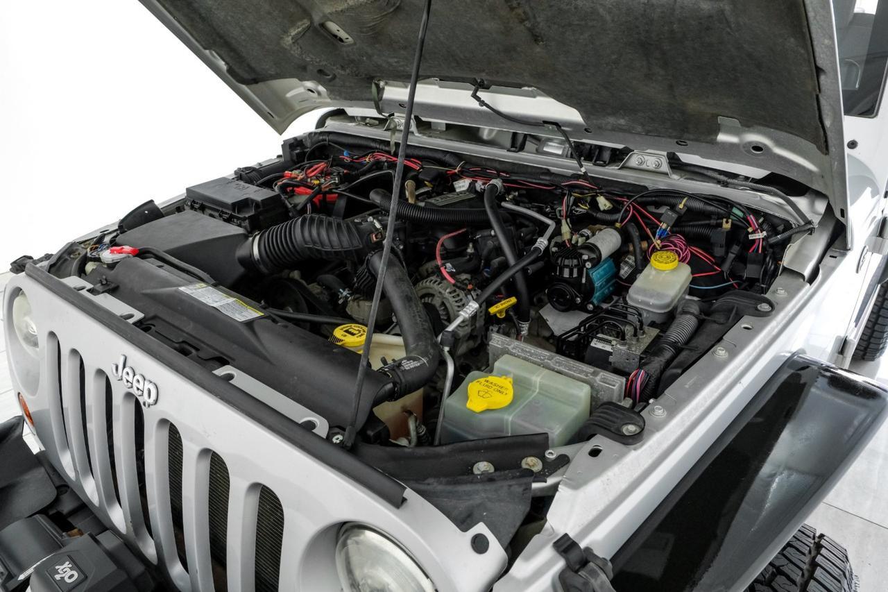 2008 Jeep Wrangler RUBICON 4WD AUTOMATIC SOFT TOP CONVERTIBLE CRUISE CONTROL ALLOY WHEELS TOW HITCH Carrollton TX