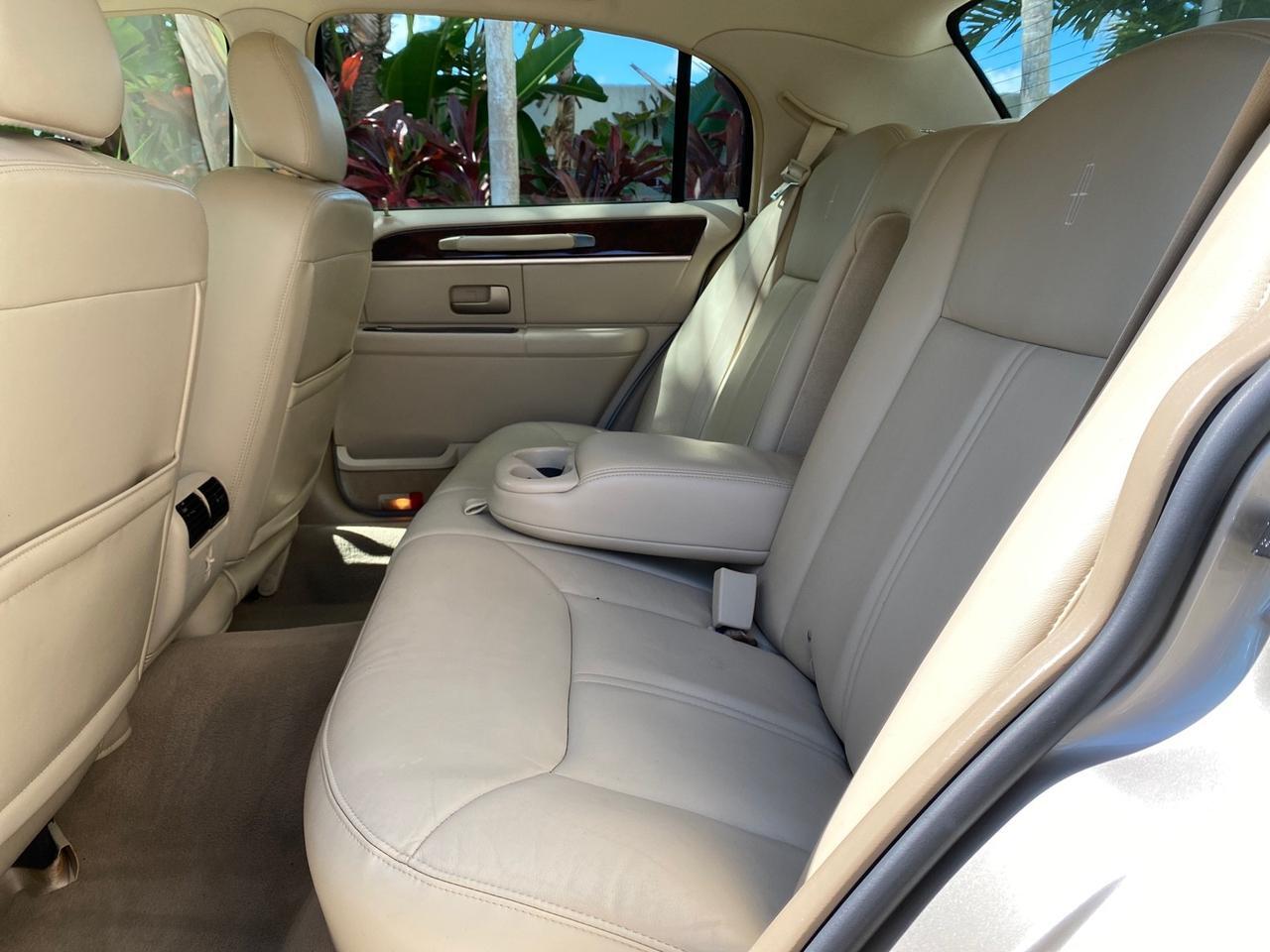2008 Lincoln Town Car Limited LOW MILES 29,278 1 OWNER Pompano Beach FL
