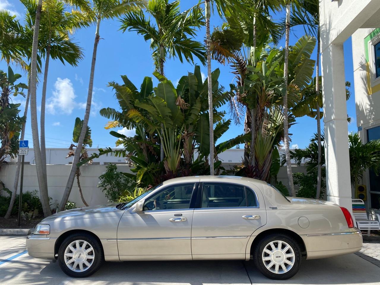 2008 Lincoln Town Car Limited LOW MILES 29,278 1 OWNER Pompano Beach FL