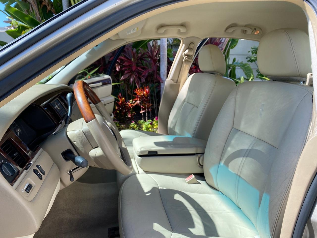 2008 Lincoln Town Car Limited LOW MILES 29,278 1 OWNER Pompano Beach FL