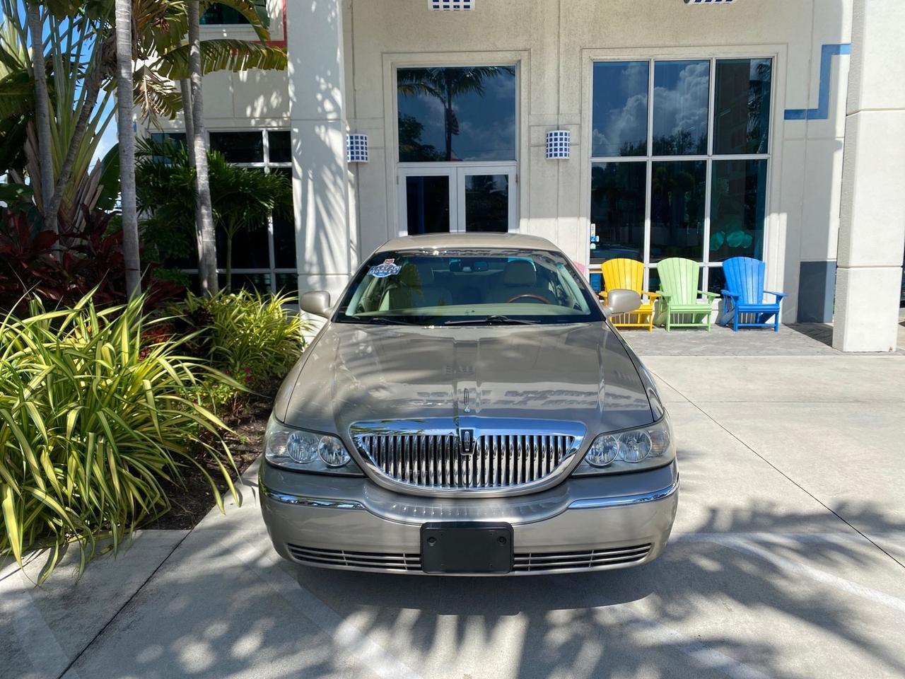 2008 Lincoln Town Car Limited LOW MILES 29,278 1 OWNER Pompano Beach FL