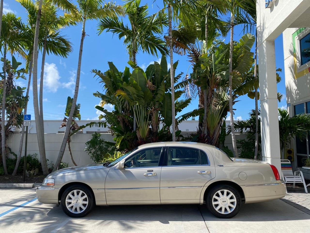2008 Lincoln Town Car Limited LOW MILES 29,278 1 OWNER Pompano Beach FL