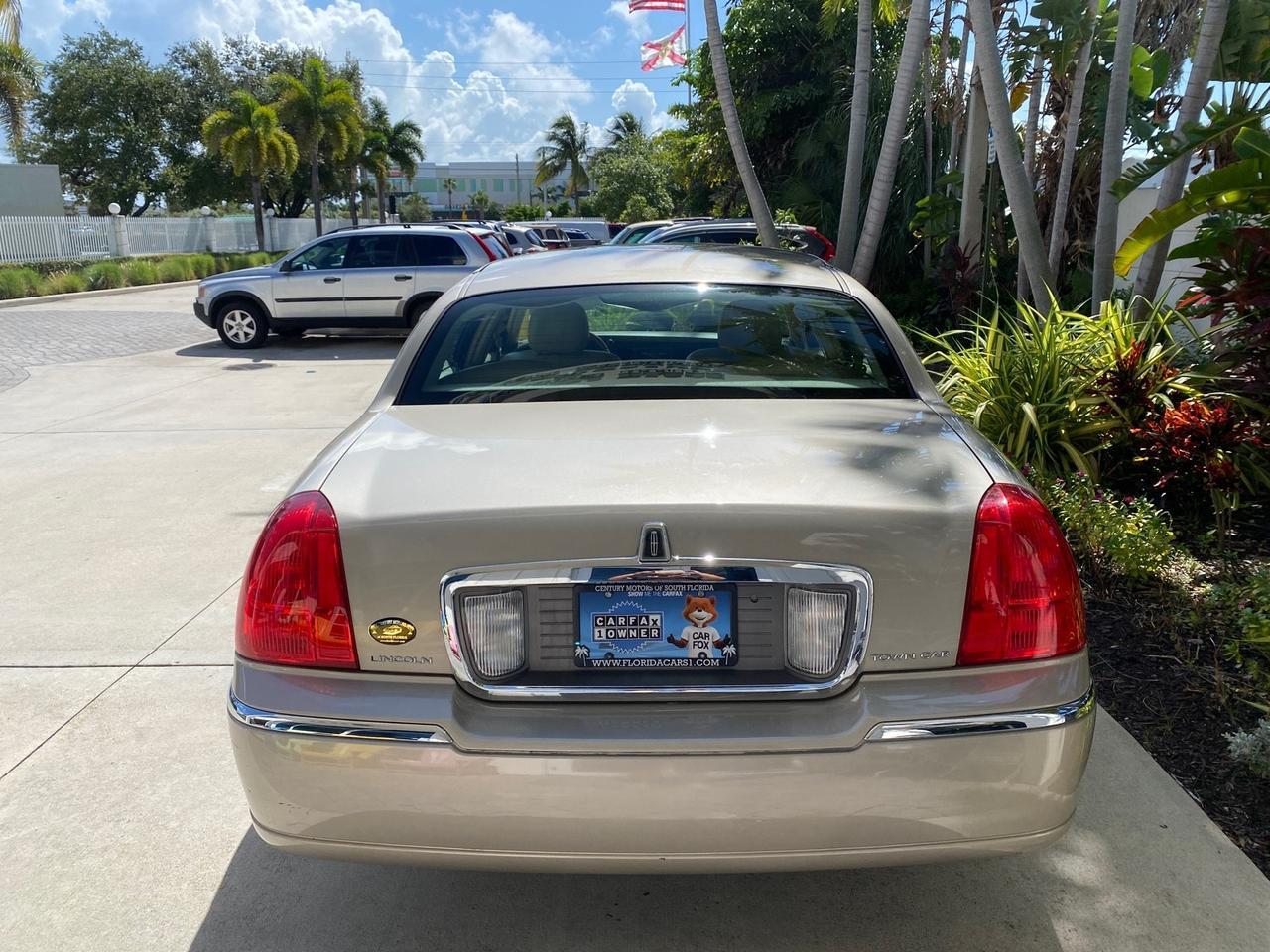 2008 Lincoln Town Car Limited LOW MILES 29,278 1 OWNER Pompano Beach FL