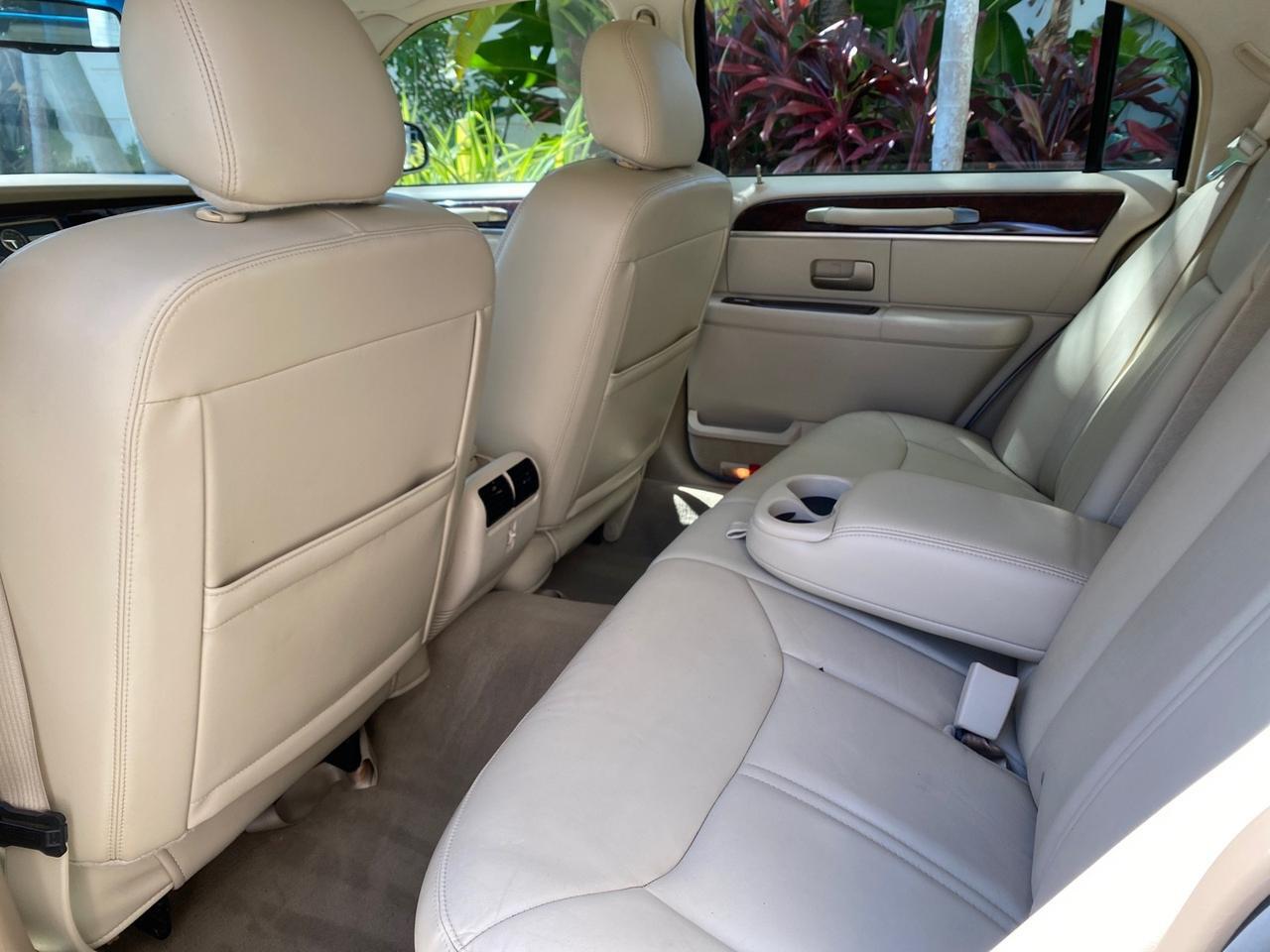2008 Lincoln Town Car Limited LOW MILES 29,278 1 OWNER Pompano Beach FL
