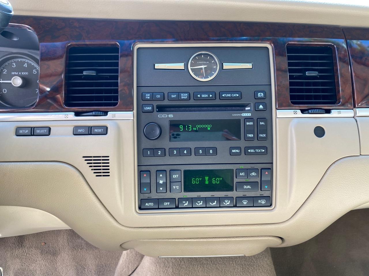 2008 Lincoln Town Car Limited LOW MILES 29,278 1 OWNER Pompano Beach FL