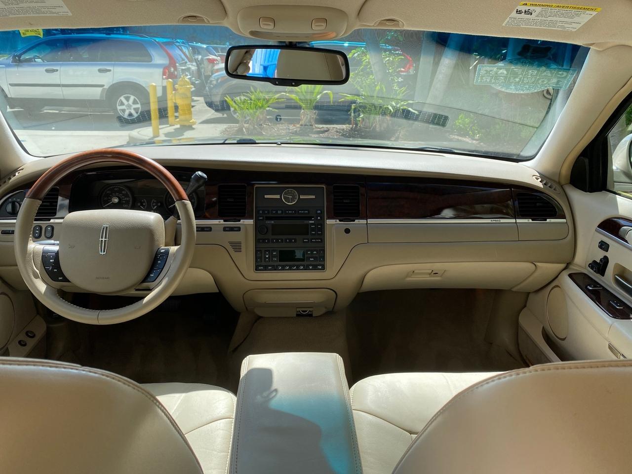 2008 Lincoln Town Car Limited LOW MILES 29,278 1 OWNER Pompano Beach FL