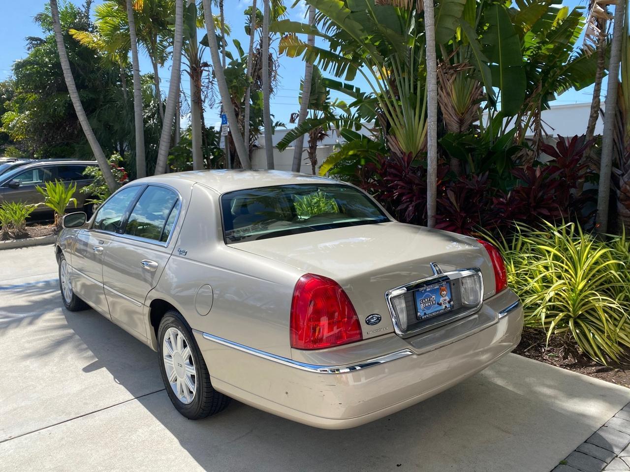 2008 Lincoln Town Car Limited LOW MILES 29,278 1 OWNER Pompano Beach FL