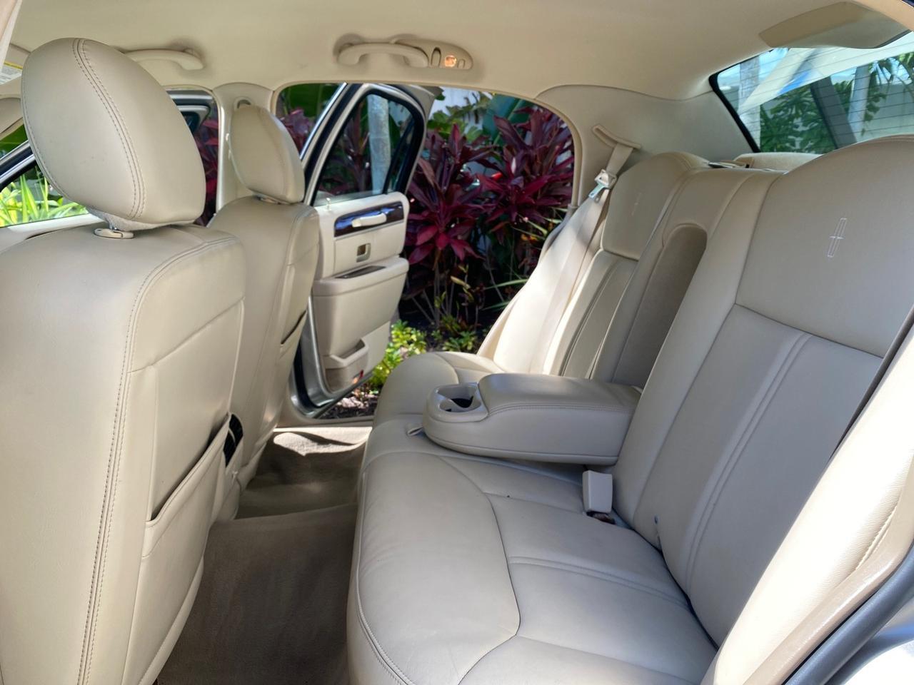 2008 Lincoln Town Car Limited LOW MILES 29,278 1 OWNER Pompano Beach FL