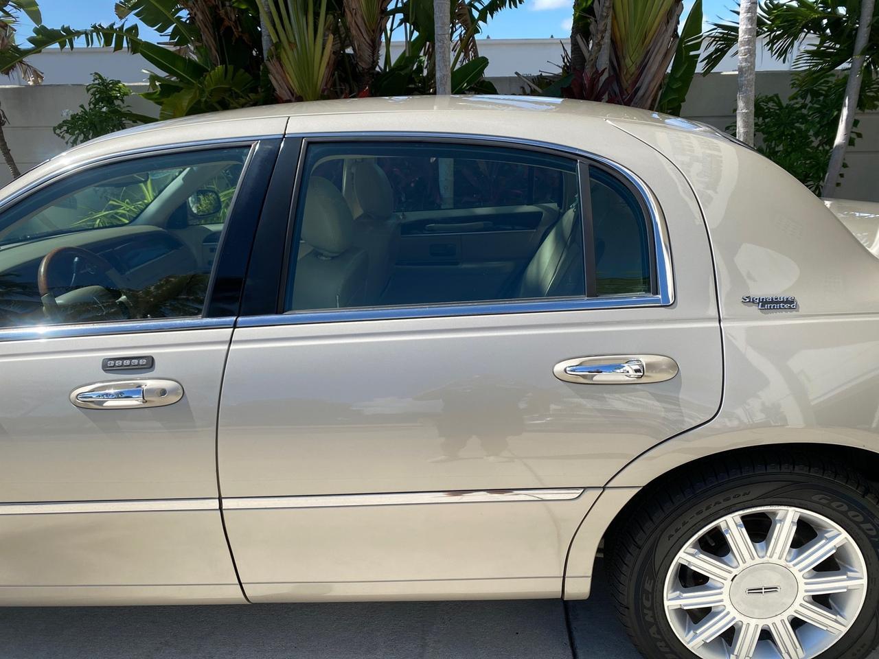 2008 Lincoln Town Car Limited LOW MILES 29,278 1 OWNER Pompano Beach FL