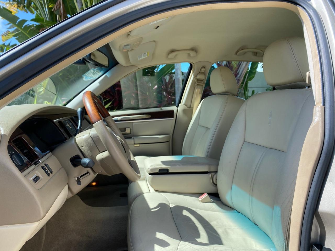 2008 Lincoln Town Car Limited LOW MILES 29,278 1 OWNER Pompano Beach FL