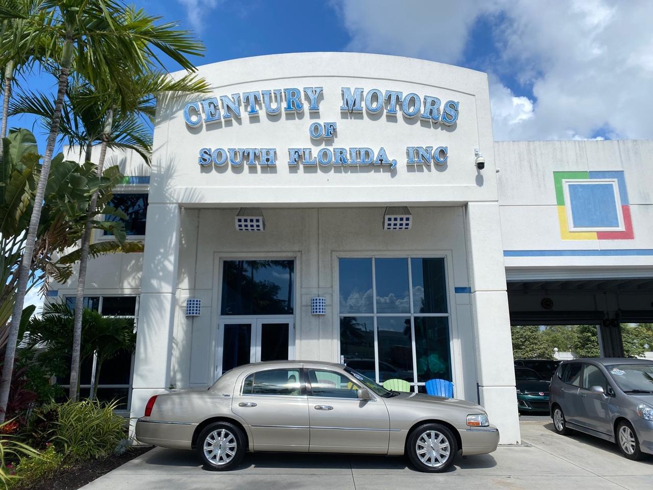 2008 Lincoln Town Car Limited LOW MILES 29,278 1 OWNER