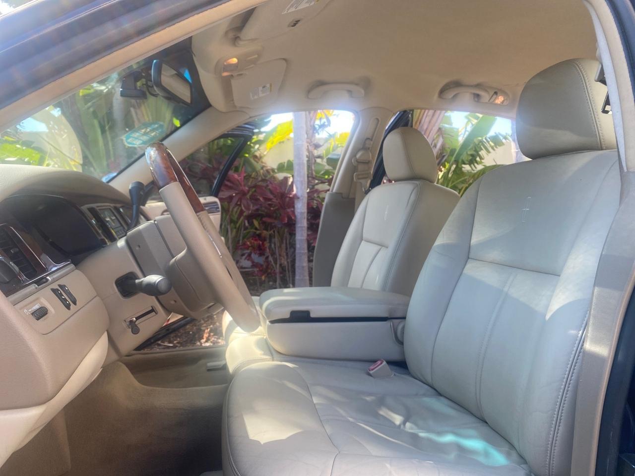2008 Lincoln Town Car Limited LOW MILES 52,200 Pompano Beach FL