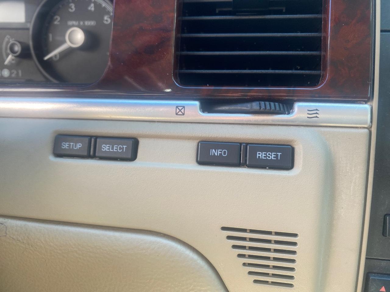 2008 Lincoln Town Car Limited LOW MILES 52,200 Pompano Beach FL