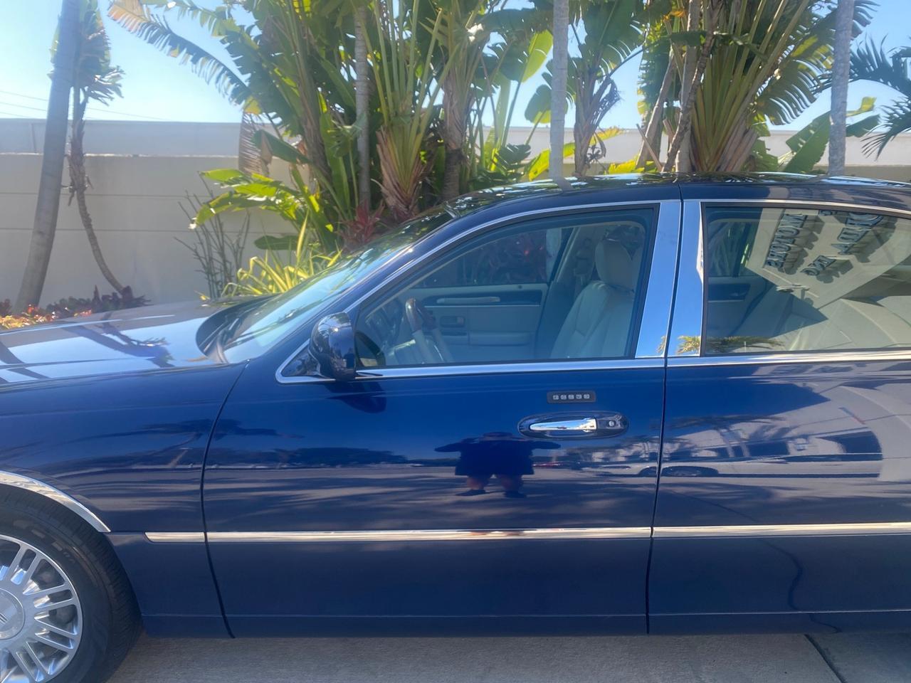 2008 Lincoln Town Car Limited LOW MILES 52,200 Pompano Beach FL