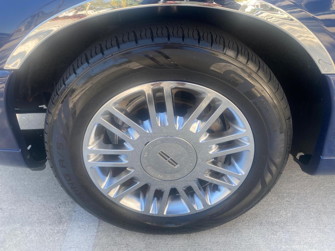 2008 Lincoln Town Car Limited LOW MILES 52,200 Pompano Beach FL