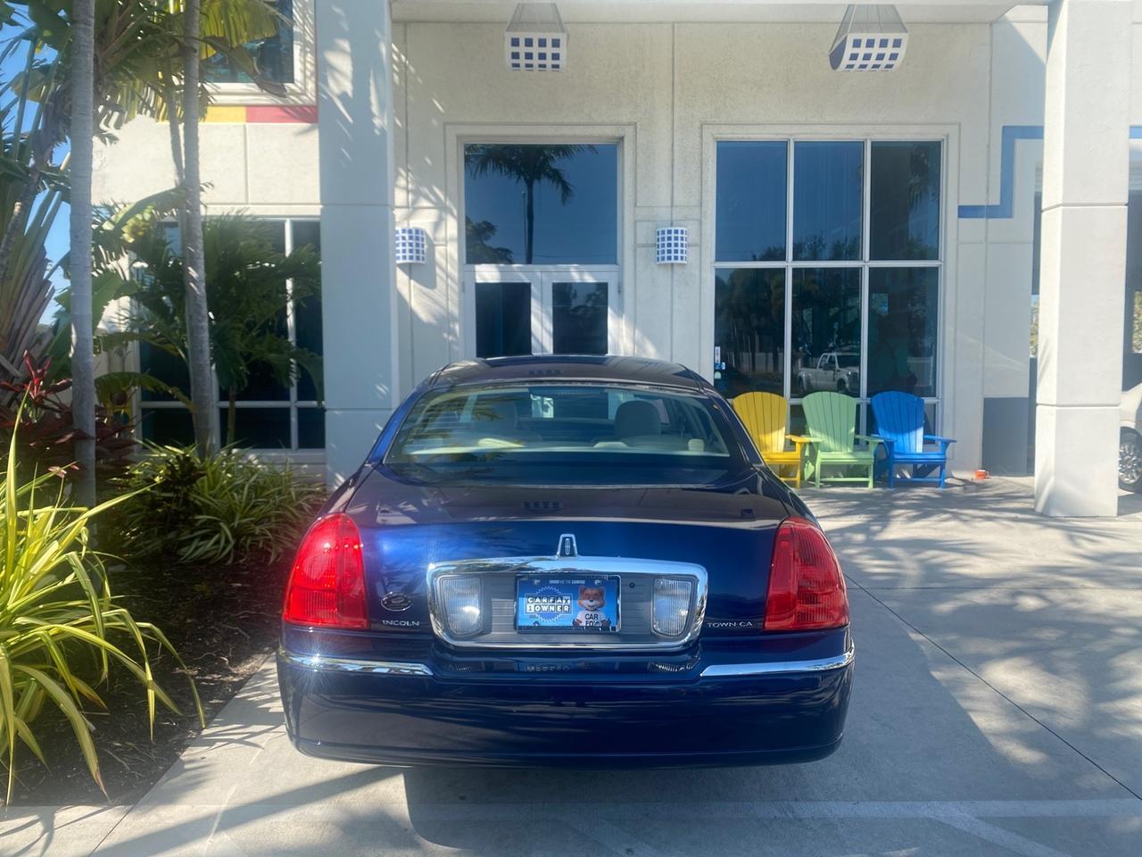 2008 Lincoln Town Car Limited LOW MILES 52,200 Pompano Beach FL