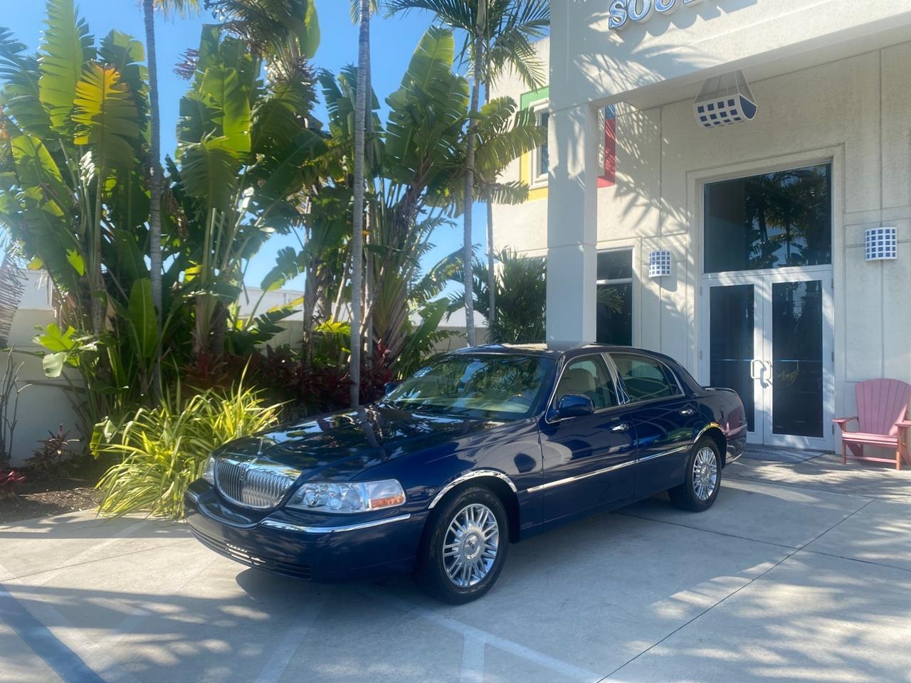 2008 Lincoln Town Car Limited LOW MILES 52,200 Pompano Beach FL