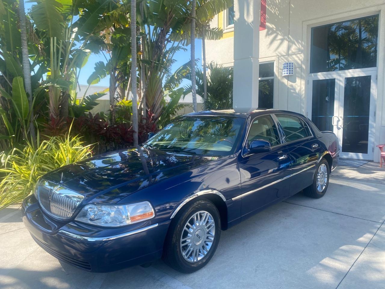 2008 Lincoln Town Car Limited LOW MILES 52,200 Pompano Beach FL