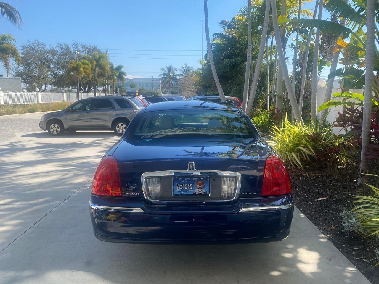 2008 Lincoln Town Car Limited LOW MILES 52,200 Pompano Beach FL