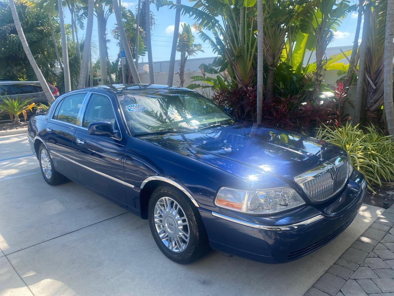 2008 Lincoln Town Car Limited LOW MILES 52,200 Pompano Beach FL