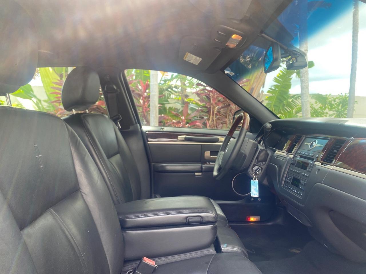 2008 Lincoln Town Car Limited LOW MILES 70,308 BLACK Pompano Beach FL