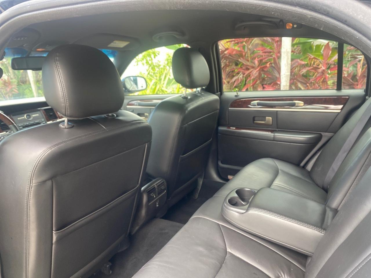 2008 Lincoln Town Car Limited LOW MILES 70,308 BLACK Pompano Beach FL